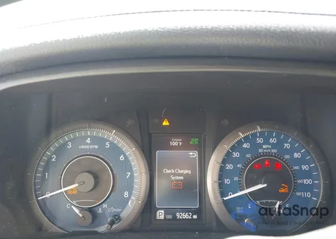 2019 Toyota Sienna Limited Premium 7 Passenger z USA, uszkodzony, nr VIN 5TDYZ3DC4KS967631